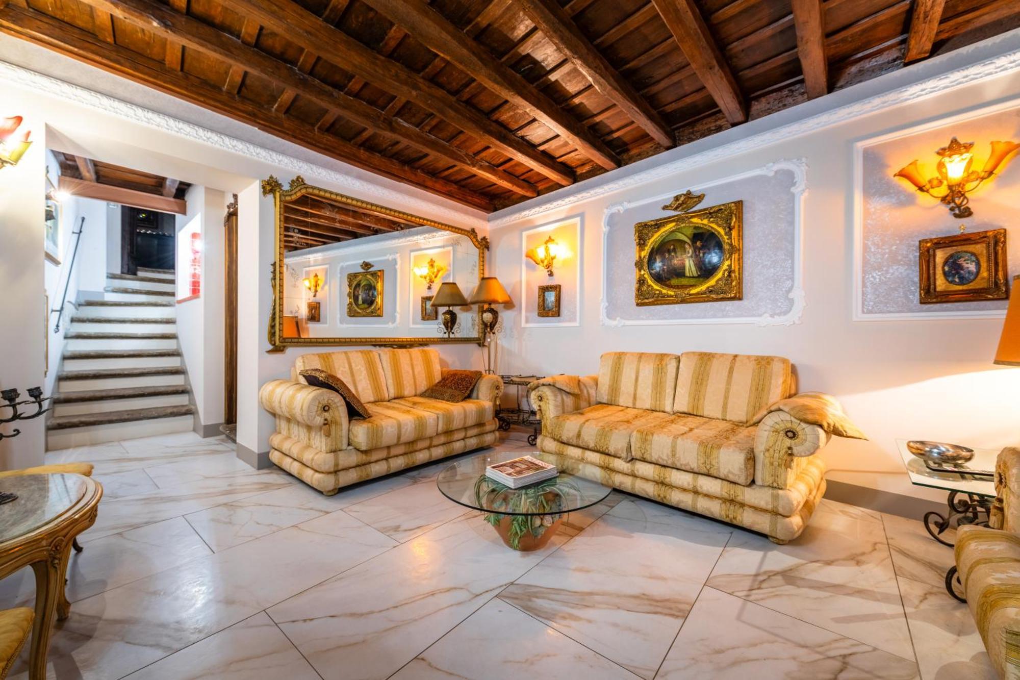 Apartment Dolce Barberini Rome